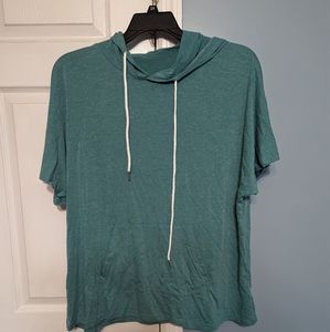 Short sleeve hooded tee